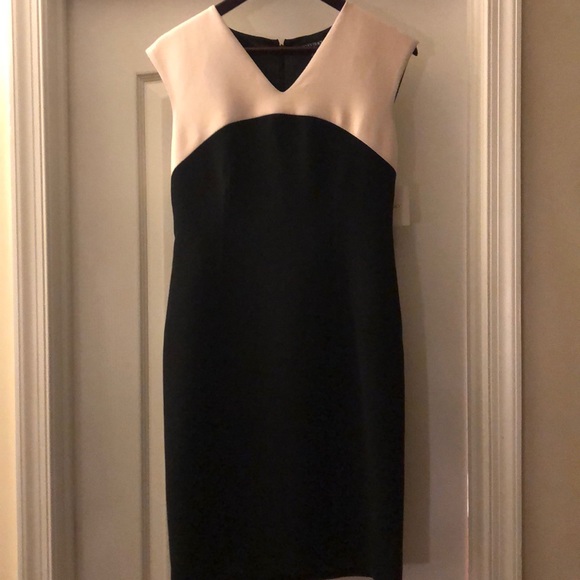 Brand New Never worn before Ellen Tracy Dress. - Picture 7 of 8